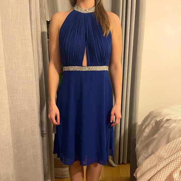 Dress le château - Picture 1 of 3